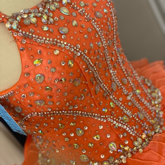 Ladies pageant gown/prom dress - Picture 8 of 12